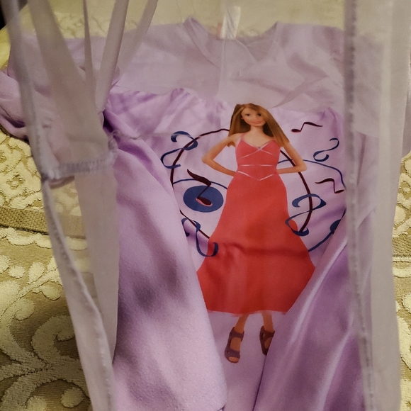 Barbie nightgown with sheer overlay - Picture 4 of 10